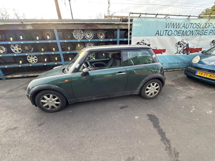 Mini Mini One/Cooper 1.6 16V Cooper Skrotfordon (2003, GRIJS)