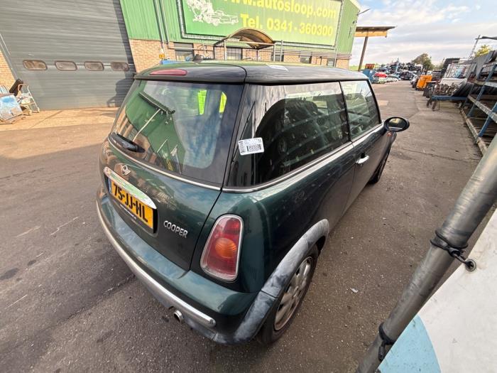 Mini Mini One/Cooper 1.6 16V Cooper Skrotfordon (2003, GRIJS)