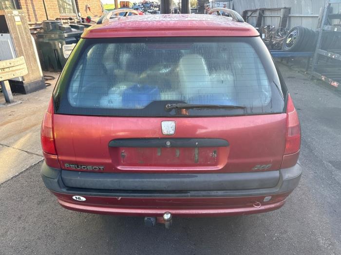 Peugeot 306 Break 1.8i XT,ST Salvage vehicle (1998, Red)