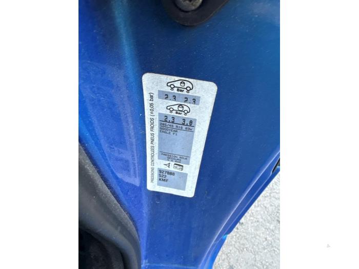 Peugeot 206 CC 2.0 16V Salvage vehicle (2002, Blue)