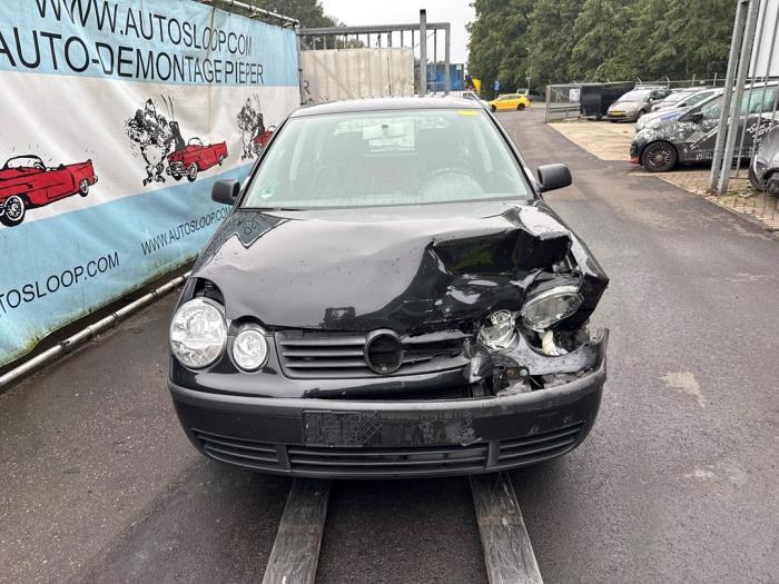Volkswagen Polo IV 1.2 12V Salvage vehicle (2003, Black)