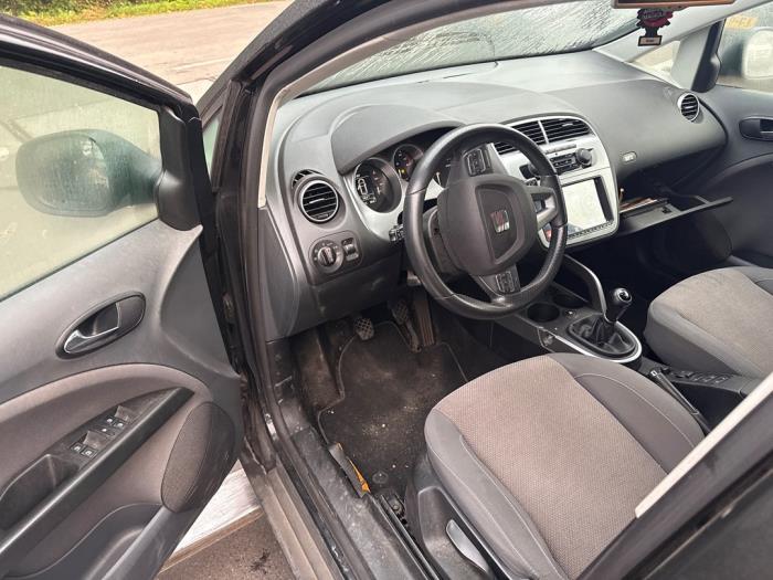 Seat Altea XL 1.8 TFSI 16V Salvage vehicle (2010, Black)