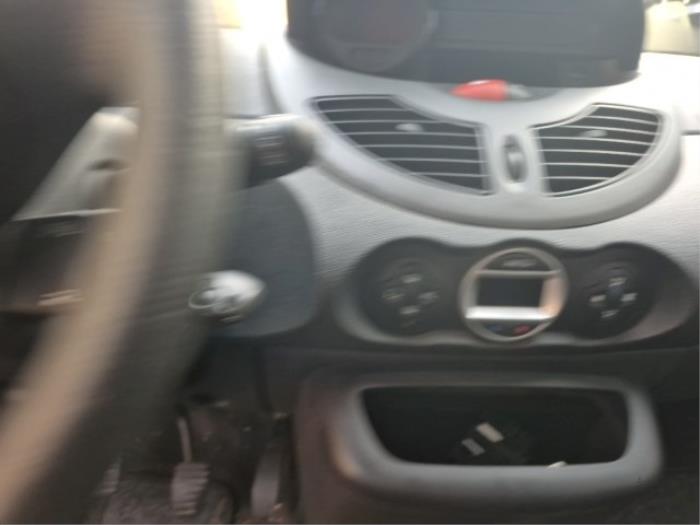 Renault Twingo II 1.2 16V Schrottauto (2011, Schwarz)
