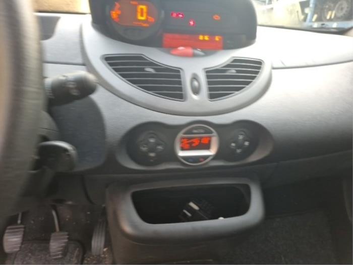 Renault Twingo II 1.2 16V Schrottauto (2011, Schwarz)