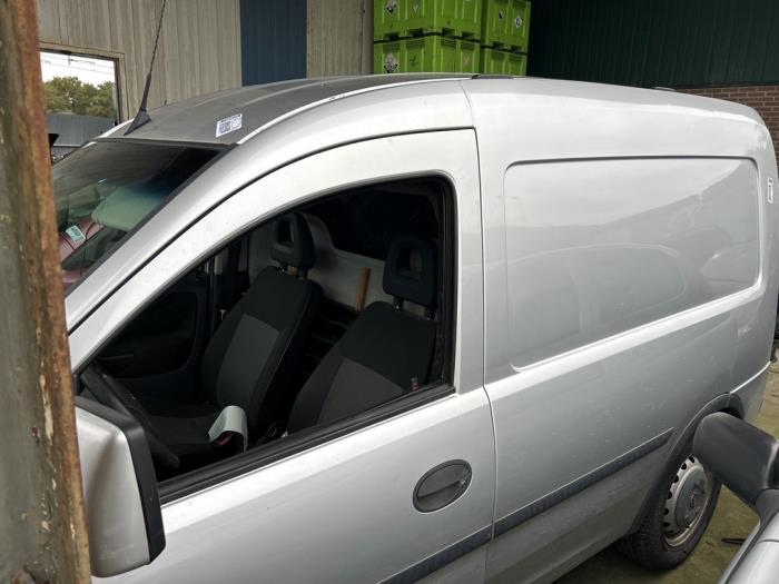 Opel Combo 1.3 CDTI 16V Schrottauto (2008, Granit)