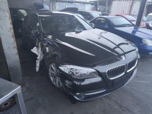 BMW 5 serie Touring 520i 16V Samochód złomowany (2013, Szary)