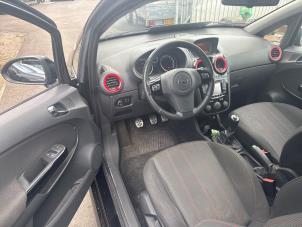 Opel Corsa D 1.3 CDTi 16V ecoFLEX Épave (2011, Noir)