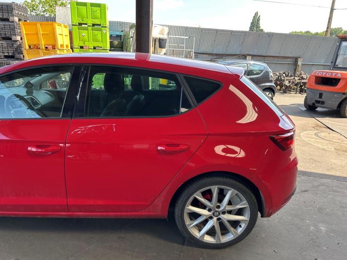 Seat Leon 1.4 TSI Ecomotive 16V Épave (2013, Rouge)