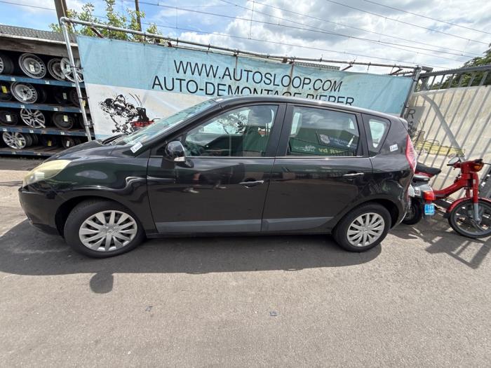 Renault Scénic III 2.0 16V CVT Épave (2010, Noir)