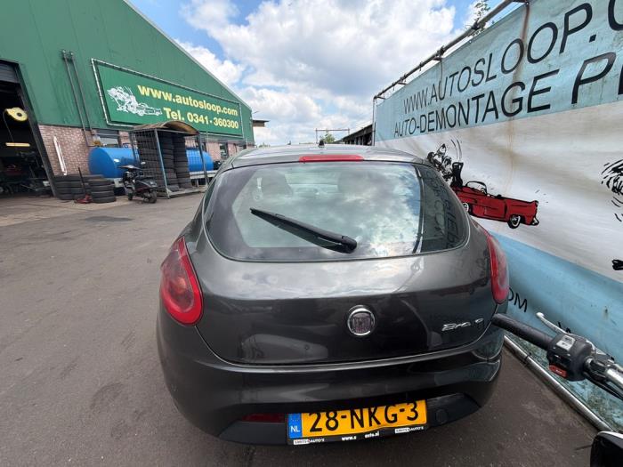 Fiat Bravo 1.4 16V Vehículo de desguace (2010, Gris)