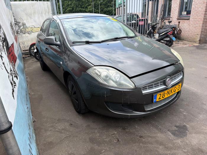Fiat Bravo 1.4 16V Vehículo de desguace (2010, Gris)