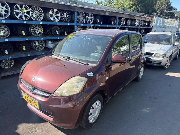 Subaru Justy 1.0 12V DVVT Vehículo de desguace (2007, Marrón)