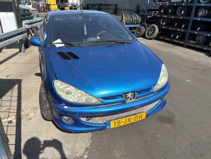 Peugeot 206 CC 2.0 16V Vehículo de desguace (2002, Azul)