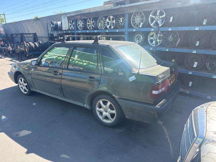 Volvo 440 1.8 i DL/GLE Vehículo de desguace (1997, Verde)