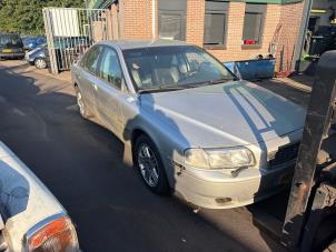 Volvo S80 2.4 SE 20V 170 Vehículo de desguace (2004, Gris)
