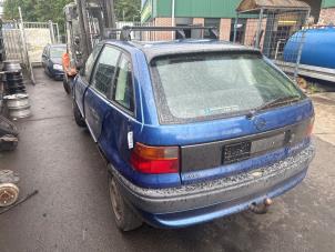 Opel Astra F 1.6i Vehículo de desguace (1996, Azul)