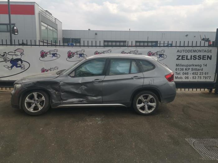 BMW X1 xDrive 20d 2.0 16V Épave (2010, Gris)