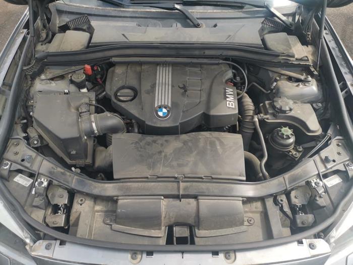 BMW X1 xDrive 20d 2.0 16V Salvage vehicle (2010, Gray)