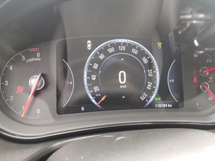 Opel Insignia Sports Tourer 1.6 CDTI 16V 136 Épave (2017, Gris argenté)