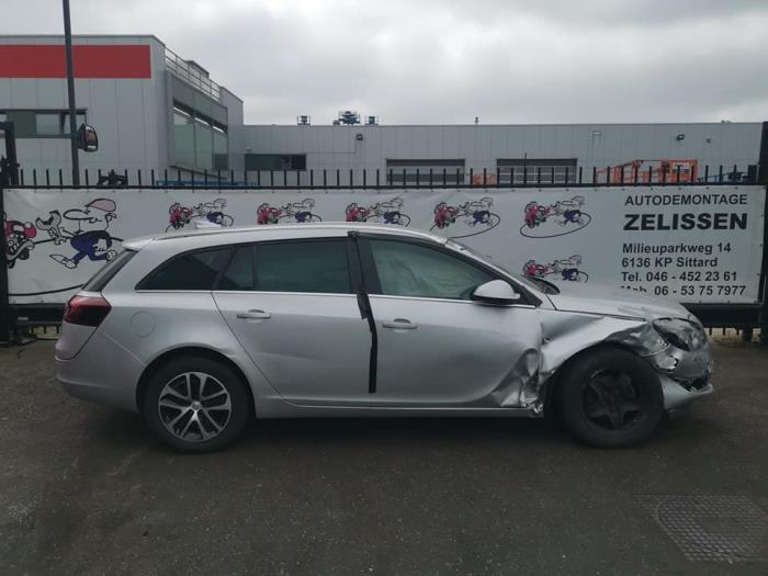 Opel Insignia Sports Tourer 1.6 CDTI 16V 136 Épave (2017, Gris argenté)