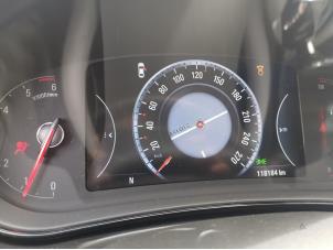Opel Insignia Sports Tourer 1.6 CDTI 16V 136 Épave (2017, Gris argenté)