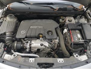 Opel Insignia Sports Tourer 1.6 CDTI 16V 136 Épave (2017, Gris argenté)