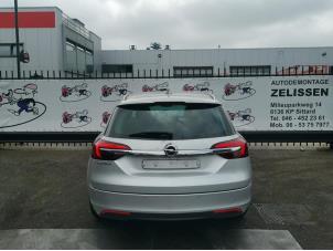 Opel Insignia Sports Tourer 1.6 CDTI 16V 136 Épave (2017, Gris argenté)