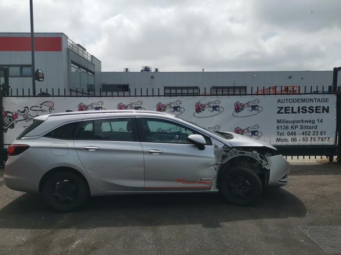 Opel Astra K Sports Tourer 1.0 Turbo 12V Samochód złomowany (2018, Szary)