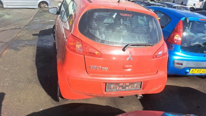 Mitsubishi Colt 1.3 16V Vehículo de desguace (2006, Rojo)