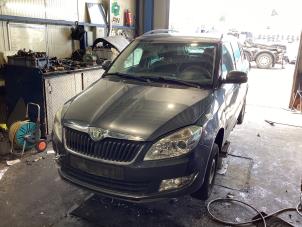 Skoda Fabia II Combi 1.2 TDI 12V Greenline Vehículo de desguace (2010, Gris)