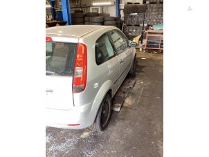 Ford Fiesta 5 1.3 Vehículo de desguace (2005, Gris)