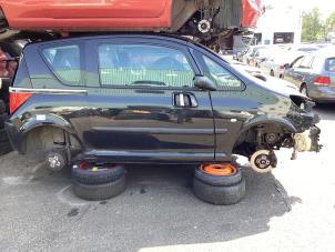 Peugeot 1007 1.4 Vehículo de desguace (2006, Negro)