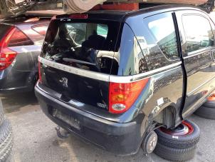Peugeot 1007 1.4 Vehículo de desguace (2006, Negro)