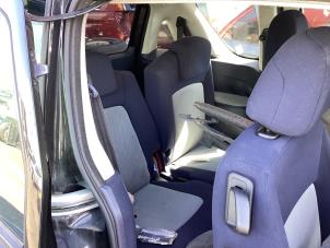 Peugeot 1007 1.4 Vehículo de desguace (2006, Negro)