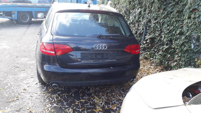 Audi A4 Avant 2.7 TDI V6 24V Épave (2009, Noir)
