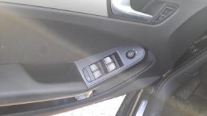 Audi A4 Avant 2.7 TDI V6 24V Épave (2009, Noir)