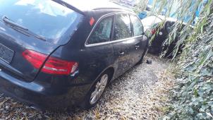 Audi A4 Avant 2.7 TDI V6 24V Épave (2009, Noir)