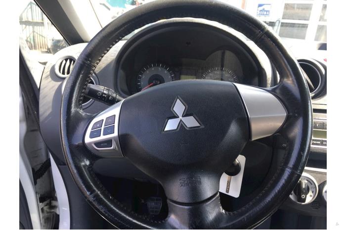 Mitsubishi Colt 1.1 12V Épave (2011, Blanc)