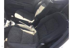 Mitsubishi Colt 1.1 12V Épave (2011, Blanc)