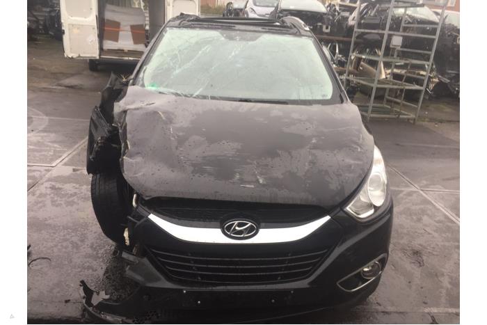 Hyundai iX35 2.0 16V Vehículo de desguace (2011, Negro)