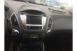 Hyundai iX35 2.0 16V Vehículo de desguace (2011, Negro)