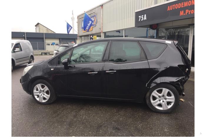 Opel Meriva 1.7 CDTI 16V Épave (2011, Noir)