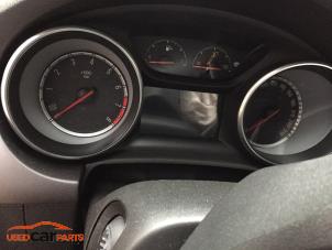 Opel Astra K 1.0 SIDI Turbo 12V Épave (2017, Métallisé, Argenté)