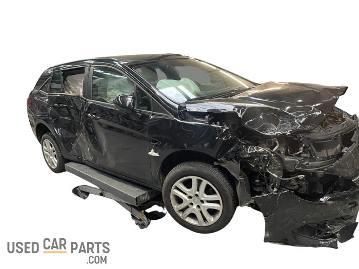 Opel Astra K Sports Tourer 1.5 CDTi 105 12V Vehículo de desguace (2020, Negro)