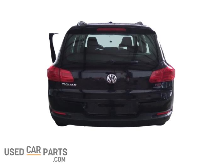 Volkswagen Tiguan 1.4 TSI 16V Samochód złomowany (2013, Czarny)