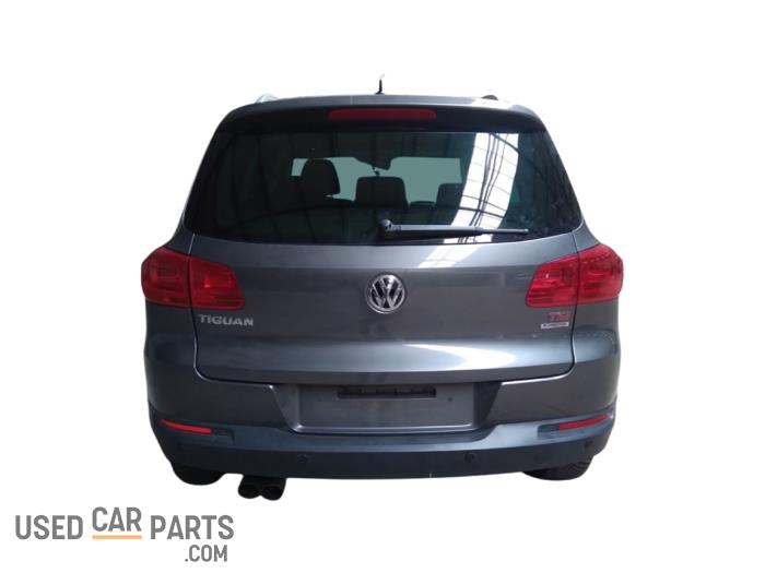 Volkswagen Tiguan 1.4 TSI 16V Samochód złomowany (2014, Szary)