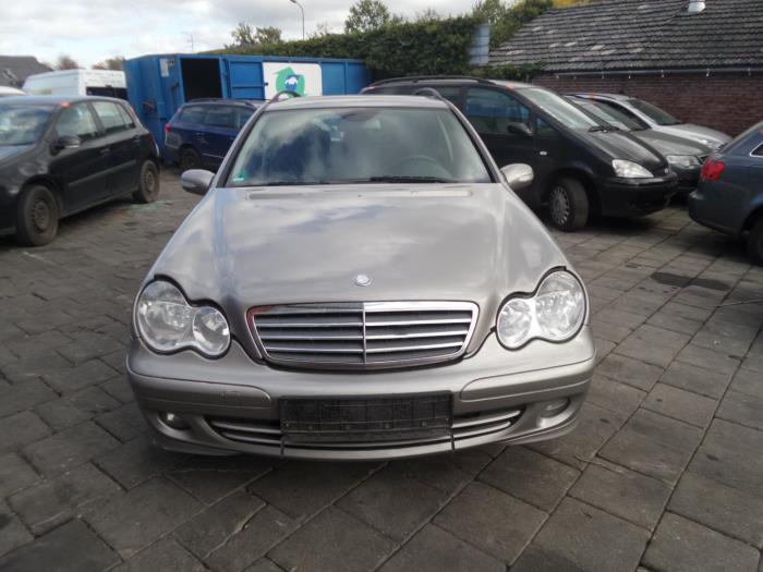 Mercedes C Klasse Schrott Baujahr 07 Farbe Silber Proxyparts De