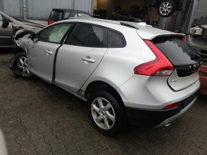 Volvo V40 Cross Country 1.5 T3 16V Geartronic Épave (2018, Argenté)