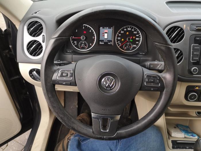 Volkswagen Tiguan 2.0 TDI 16V 4Motion Salvage vehicle (2013, Gray)