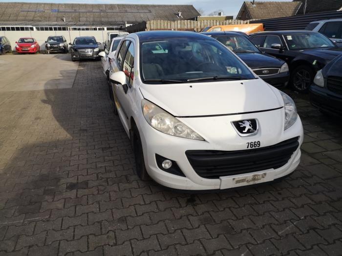 Peugeot 207 SW 1.6 HDi 16V Salvage vehicle (2008, White)